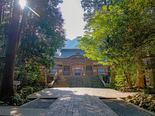 Yahiko Shrine
