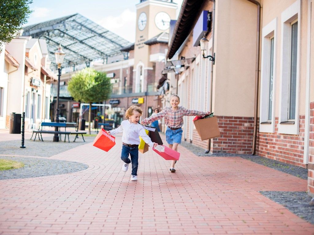 Outlet shopping